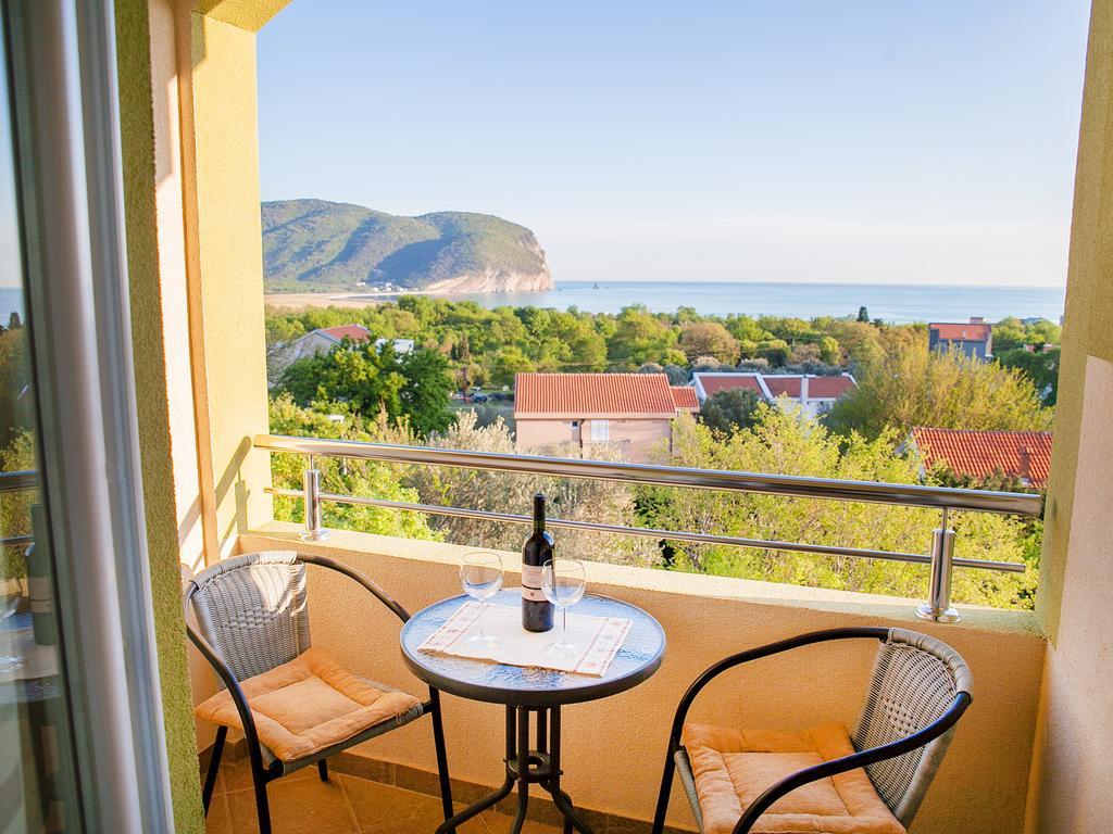 Pansion Nobel Hotell Petrovac Rum bild
