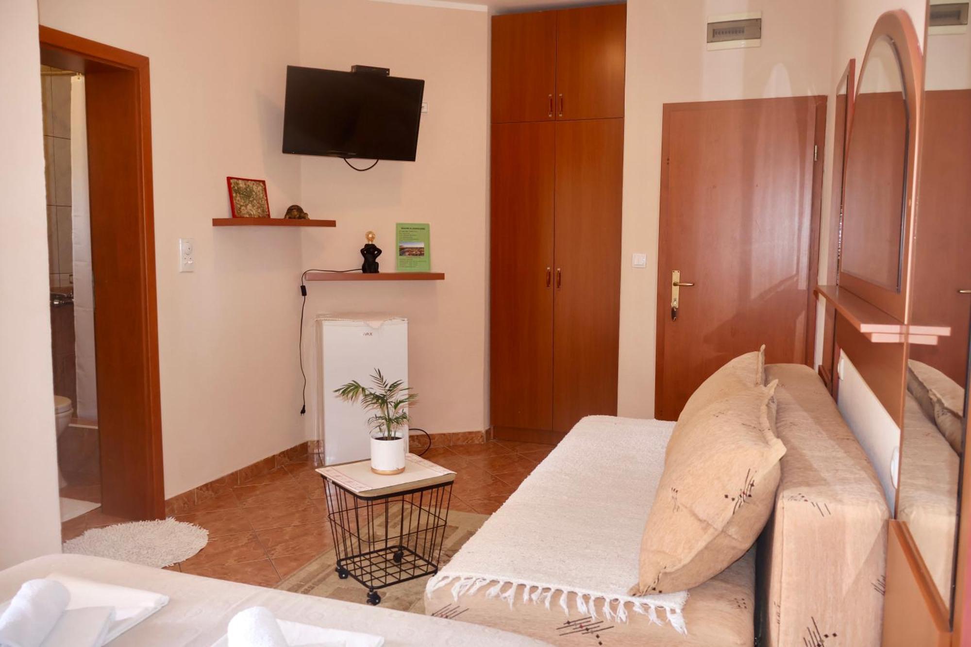 Pansion Nobel Hotell Petrovac Rum bild