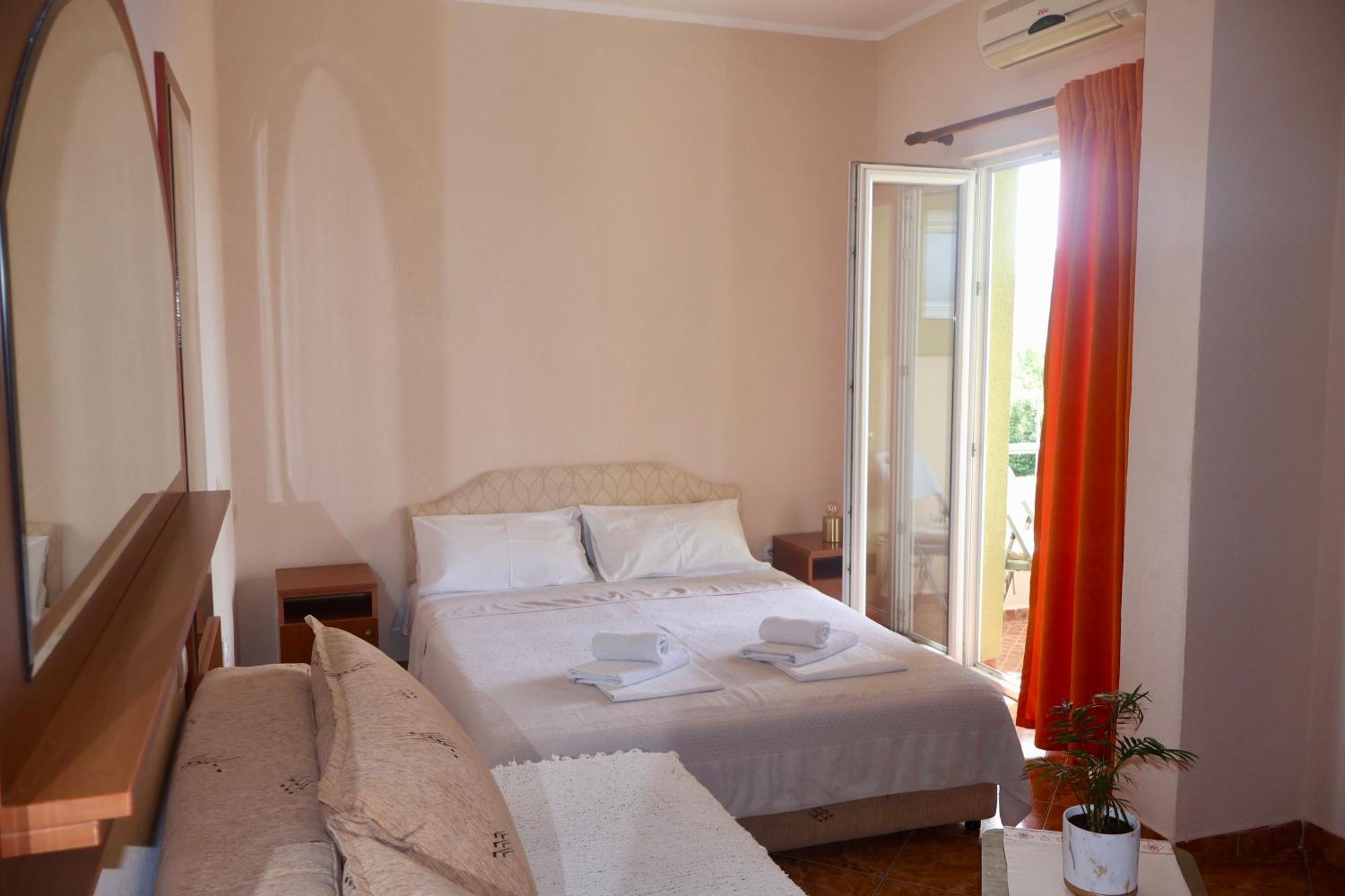 Pansion Nobel Hotell Petrovac Rum bild