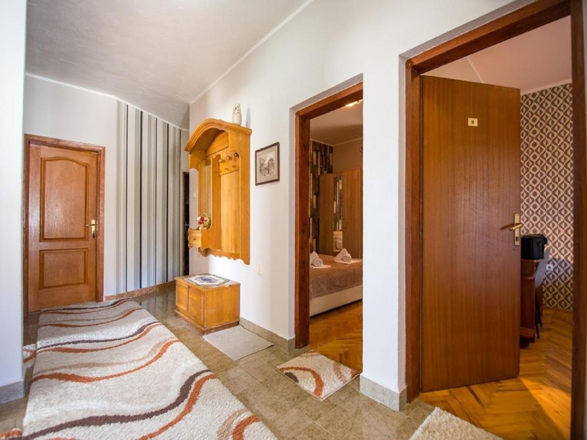 Pansion Nobel Hotell Petrovac Exteriör bild